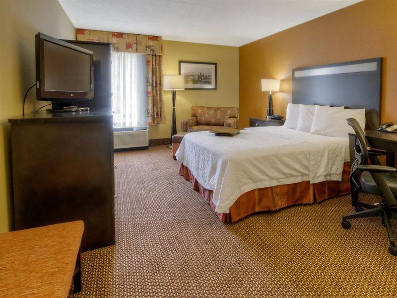 Hampton Inn Pittsburgh/Западен Мифлин Екстериор снимка