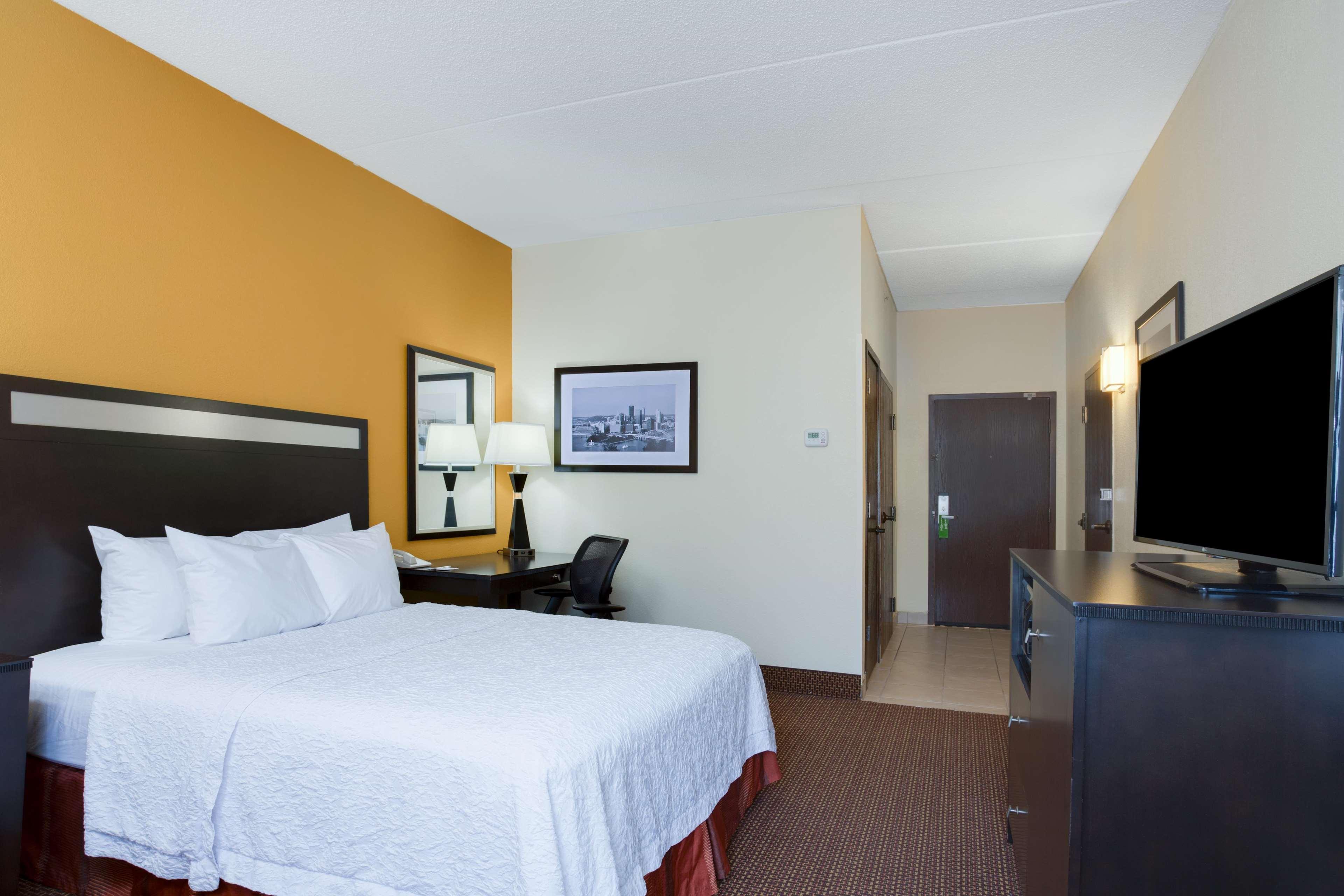 Hampton Inn Pittsburgh/Западен Мифлин Екстериор снимка