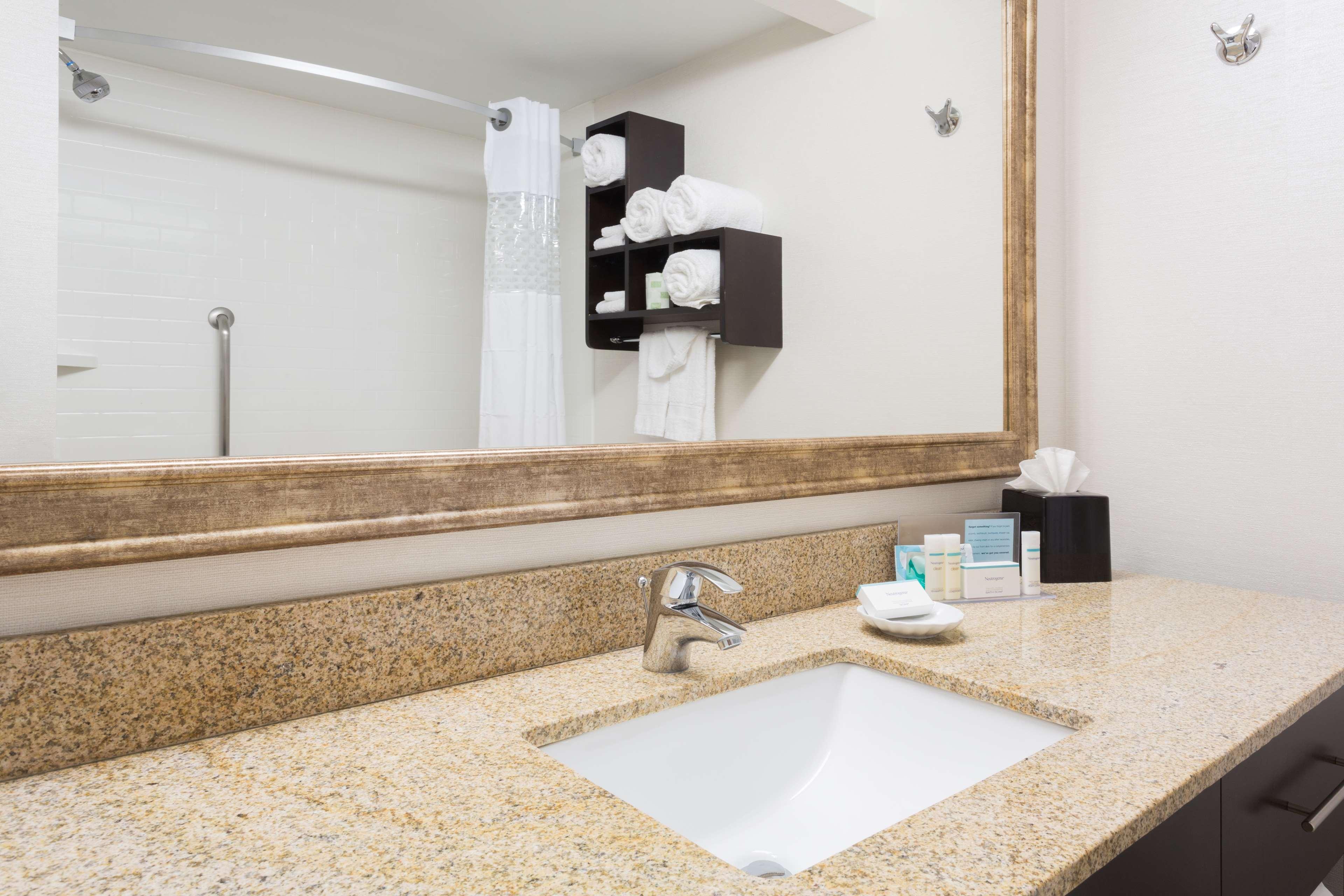 Hampton Inn Pittsburgh/Западен Мифлин Екстериор снимка