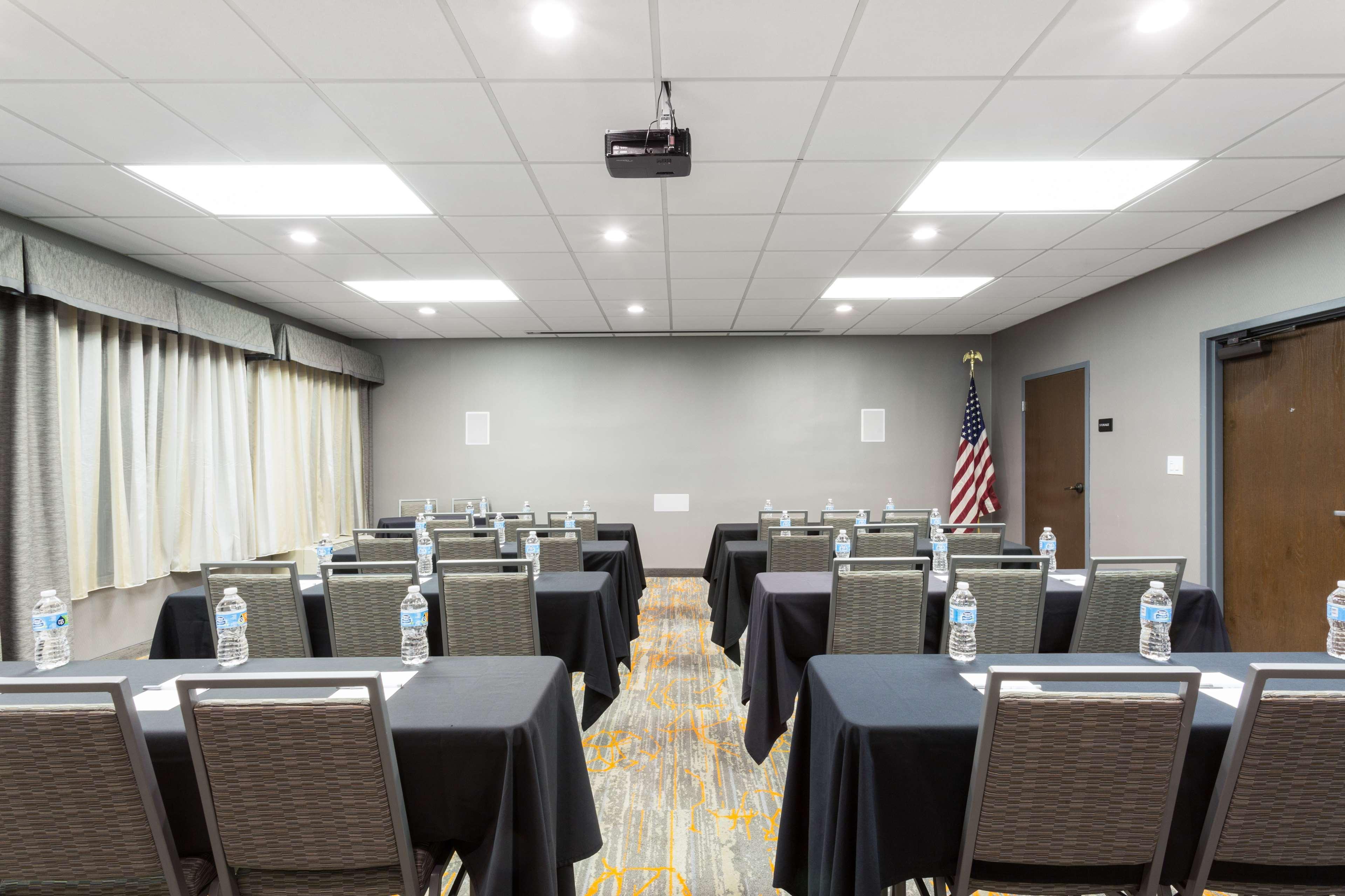Hampton Inn Pittsburgh/Западен Мифлин Екстериор снимка