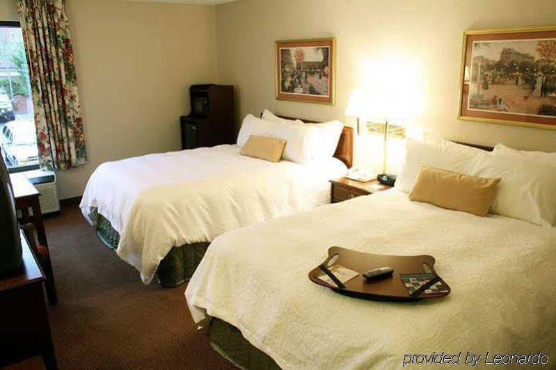 Hampton Inn Pittsburgh/Западен Мифлин Екстериор снимка